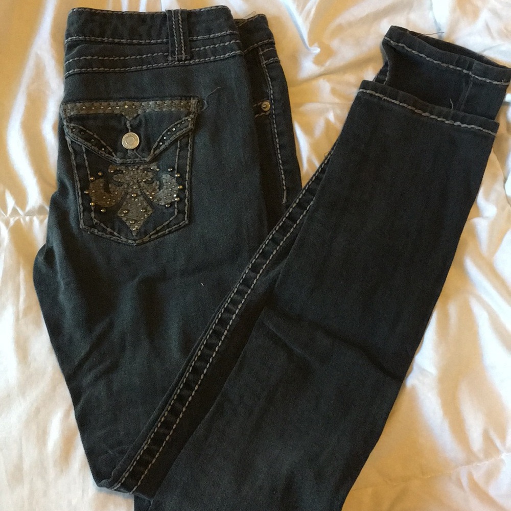 Ripped skinny jeans